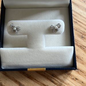 Brooks Brothers bow earrings